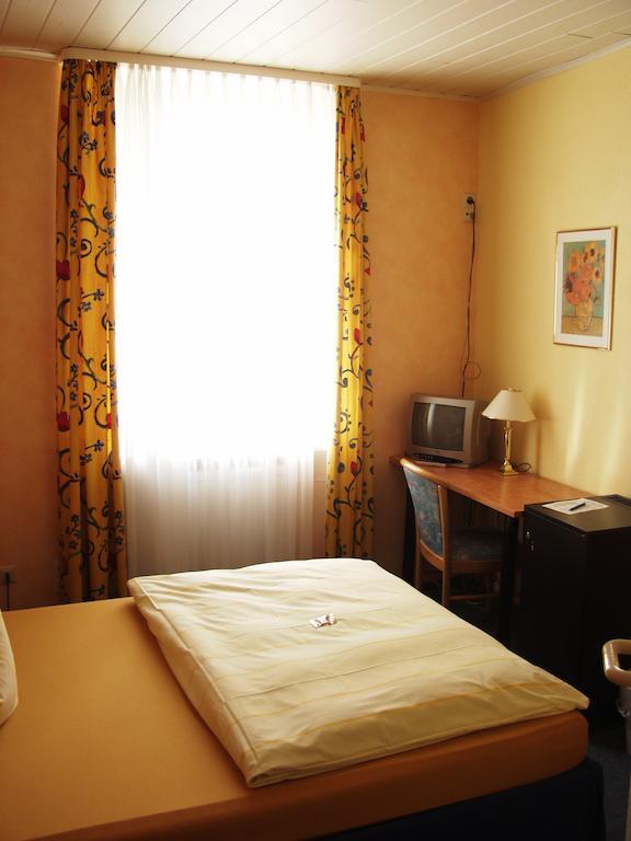 Hotel Faber - Haag Worms Room photo